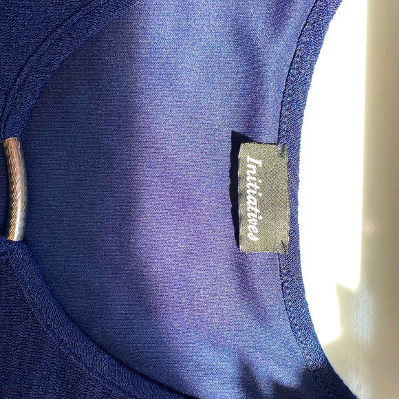 2- Initiatives Dressy Top - Picture 4 of 5